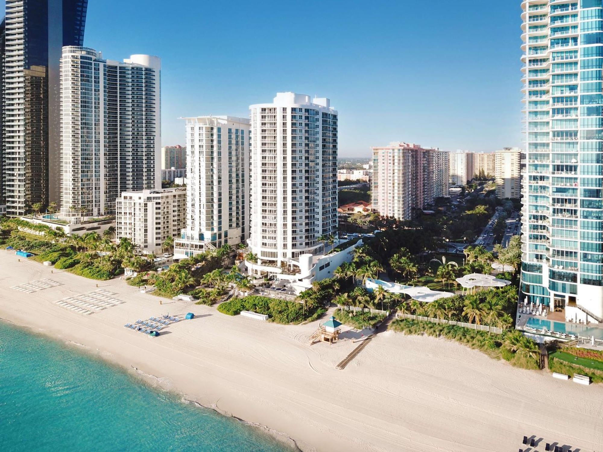 Doubletree By Hilton Ocean Point Resort - North Miami Beach Sunny Isles Beach Bagian luar foto